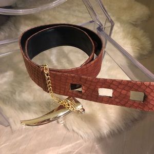 Vince Camuto belt